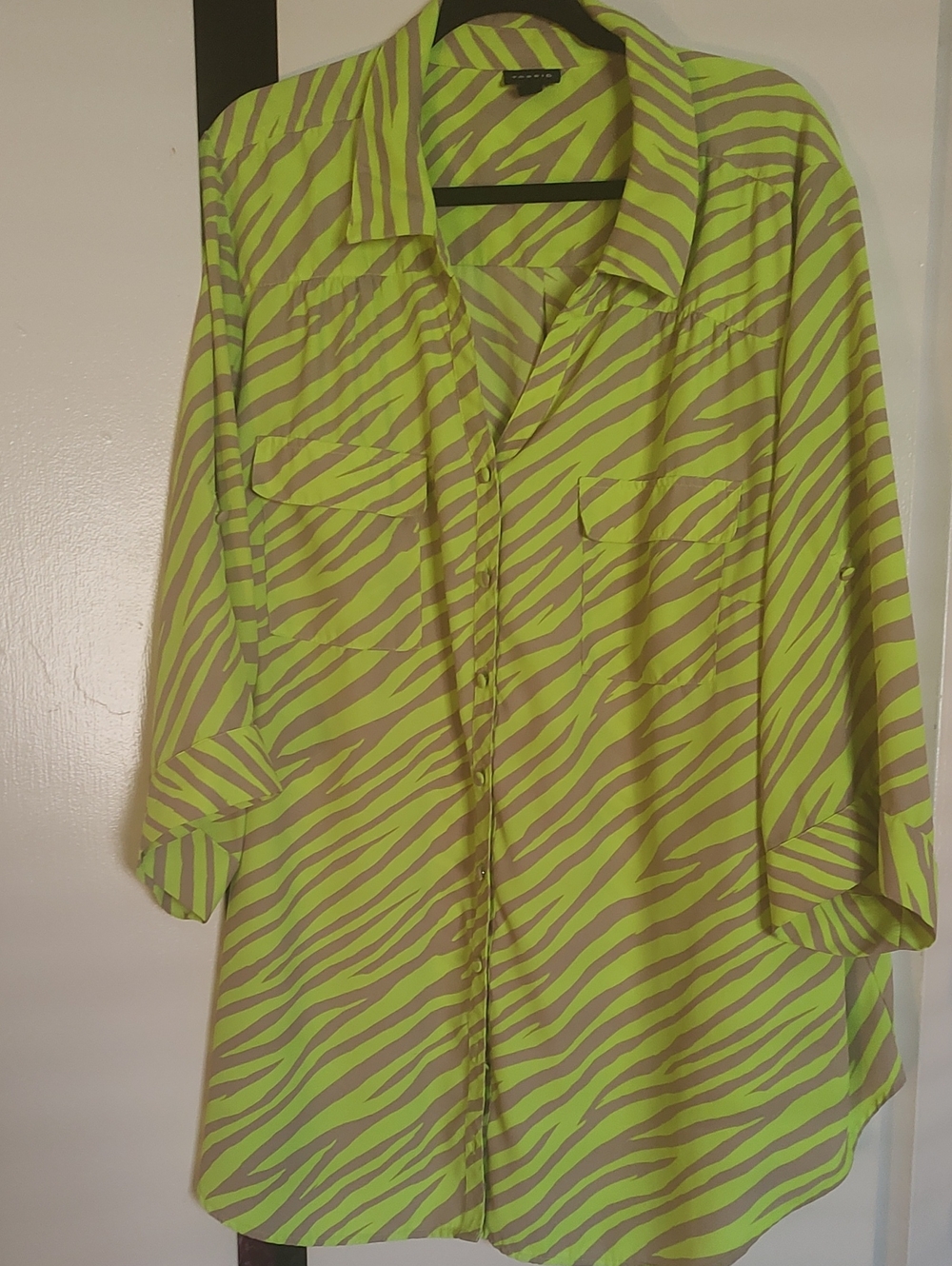 FIRST OFFER! torrid Lime Green Zebra-Print Button Down Shirt